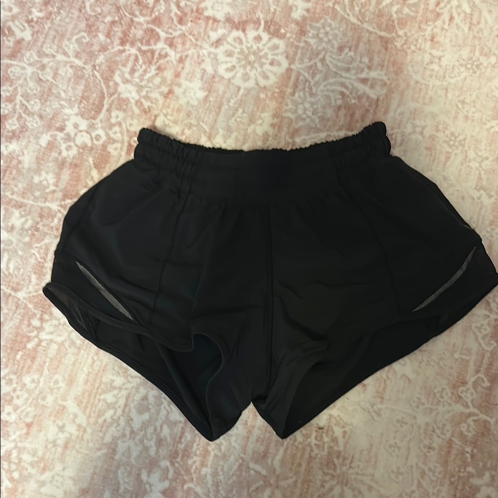 Lululemom hottie hot 2.5 Low rise Black Women's Athletic Shorts